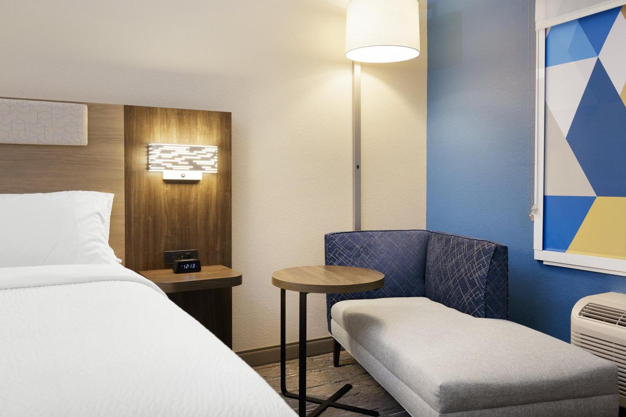 Holiday Inn Express & Suites Weatherford By Ihg Exterior foto